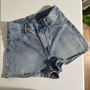 H&M Denim Curvy Fit High Waist Vintage Denim Shorts Size 4